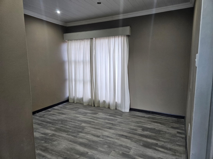 To Let 3 Bedroom Property for Rent in Fichardt Park Free State
